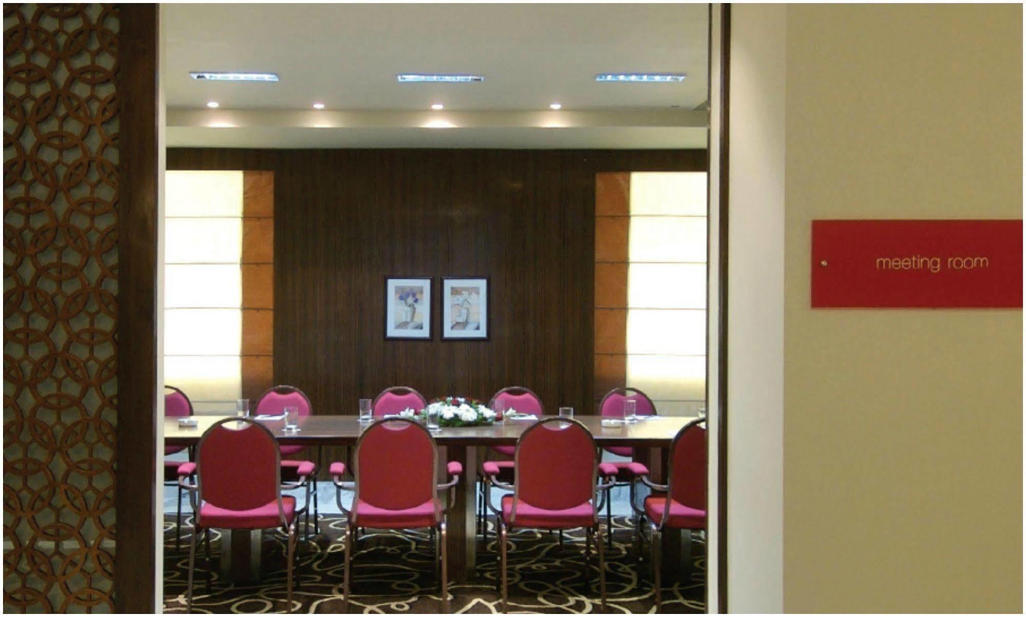 Vivanta Vijayawada, Mg Road Exterior photo