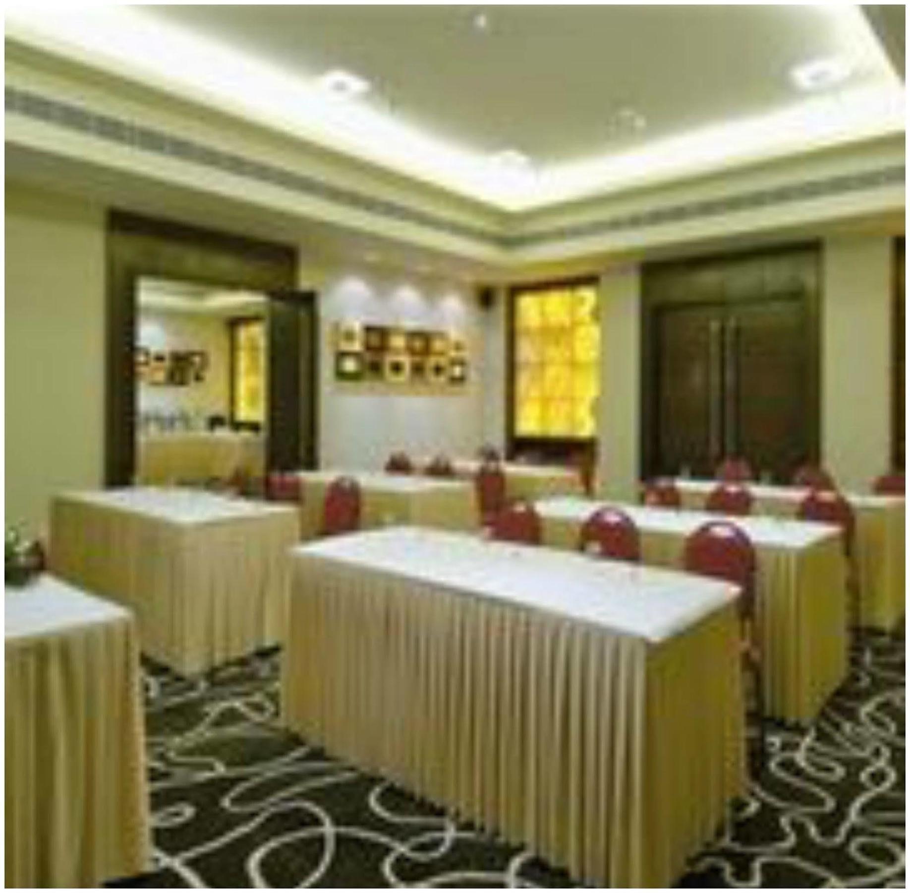 Vivanta Vijayawada, Mg Road Exterior photo